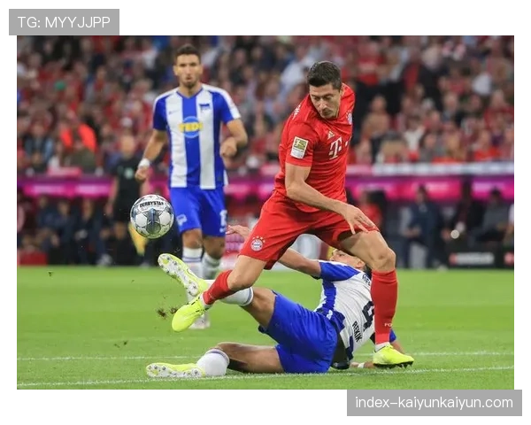 纪录速递：莱万多夫斯基在柏林联对阵拜仁的比赛中攻入其德甲生涯第300球